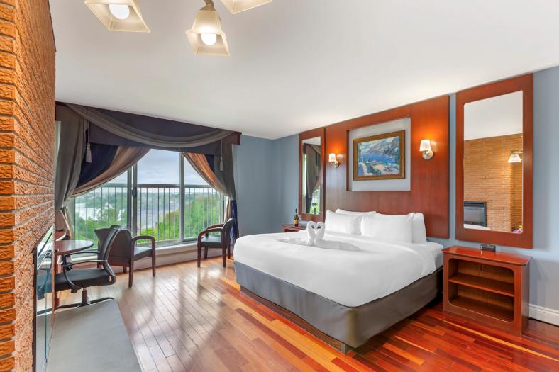 Deluxe King Room